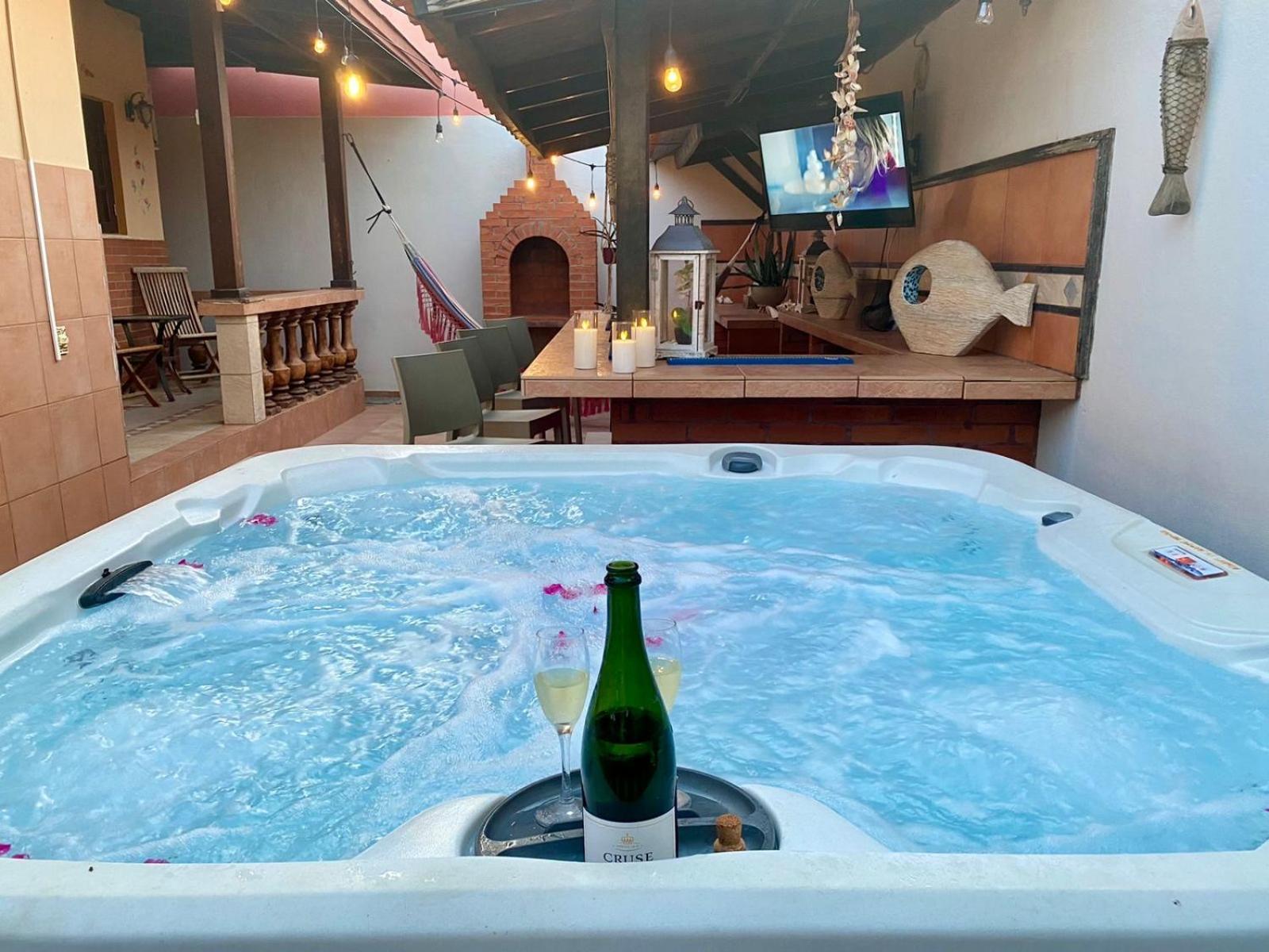 3-Bedroom Villa With A Jacuzzi Ноорд Екстер'єр фото